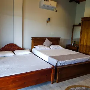  Guest house Lush Breeze